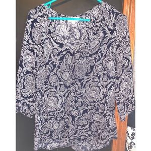 Elbow length long sleeve shirt